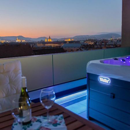 Centropolitan Penthouse #Jacuzzi #Freeparking Apartamento Budapeste Exterior foto